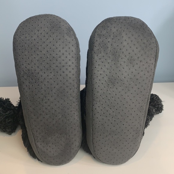 Winter Cozy Cable Knit Slippers - Picture 8 of 8